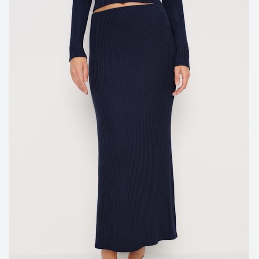 Reformation Elegant Blue Maxi Skirt Size Small